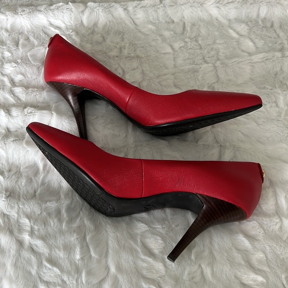 Red leather Michael Kors pumps - Picture 4 of 14